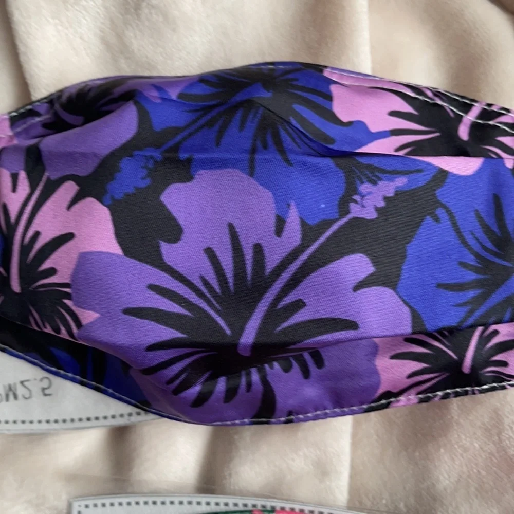 6/$20 New set/2 floral face masks